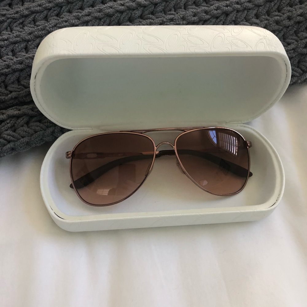 Oakley Aviator Sunglasses - Rose Gold